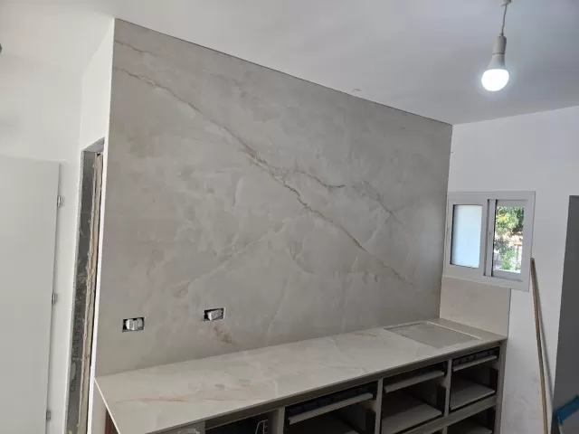 עבודות של ג'וליאן שיש עבודות של ג'וליאן שיש