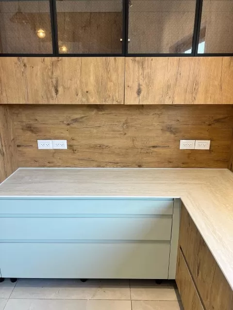 עבודות של ג'וליאן שיש עבודות של ג'וליאן שיש