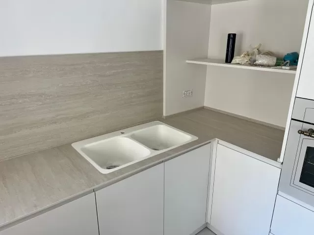 עבודות של ג'וליאן שיש עבודות של ג'וליאן שיש