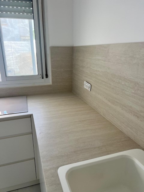 עבודות של ג'וליאן שיש עבודות של ג'וליאן שיש